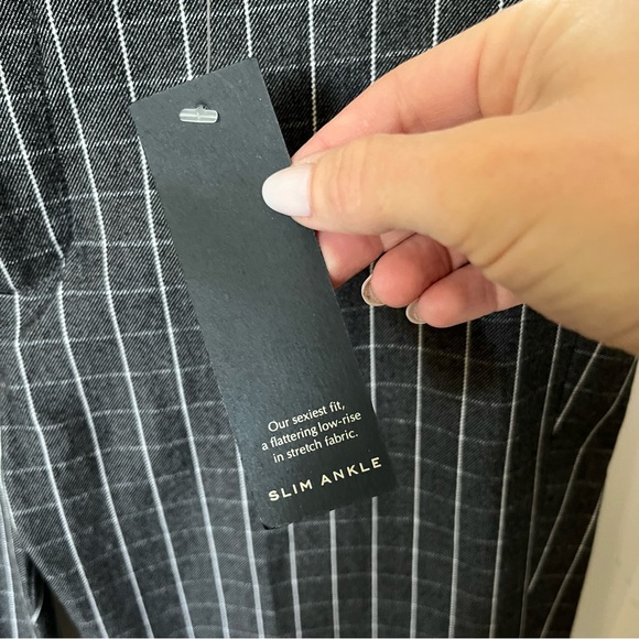 Banana Republic Black and White Trousers Slim Fit - Picture 7 of 9